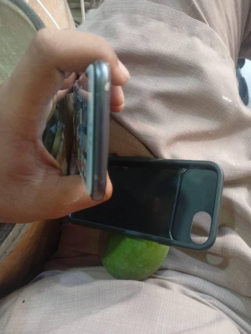 Apple iPhone 8 2