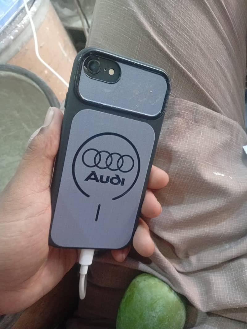 Apple iPhone 8 4