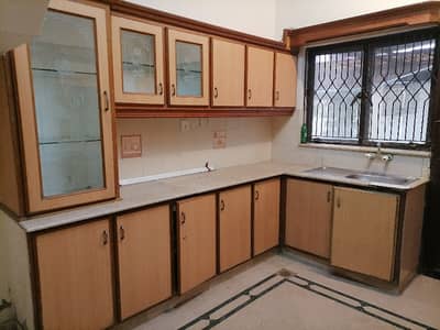 Buy A Flat Of 10 Marla In Askari 5