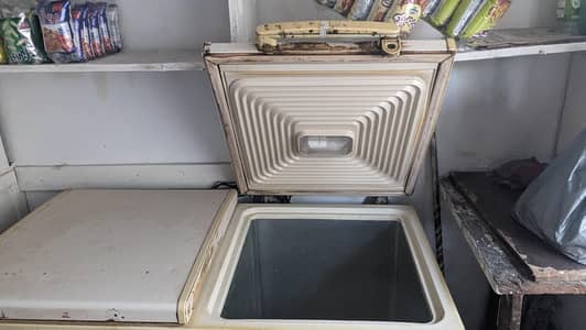 Waves Refrigerator