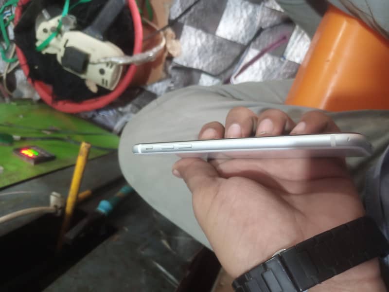 Apple iPhone SE 3