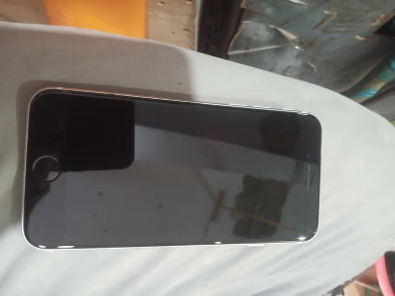 Apple iPhone SE 7