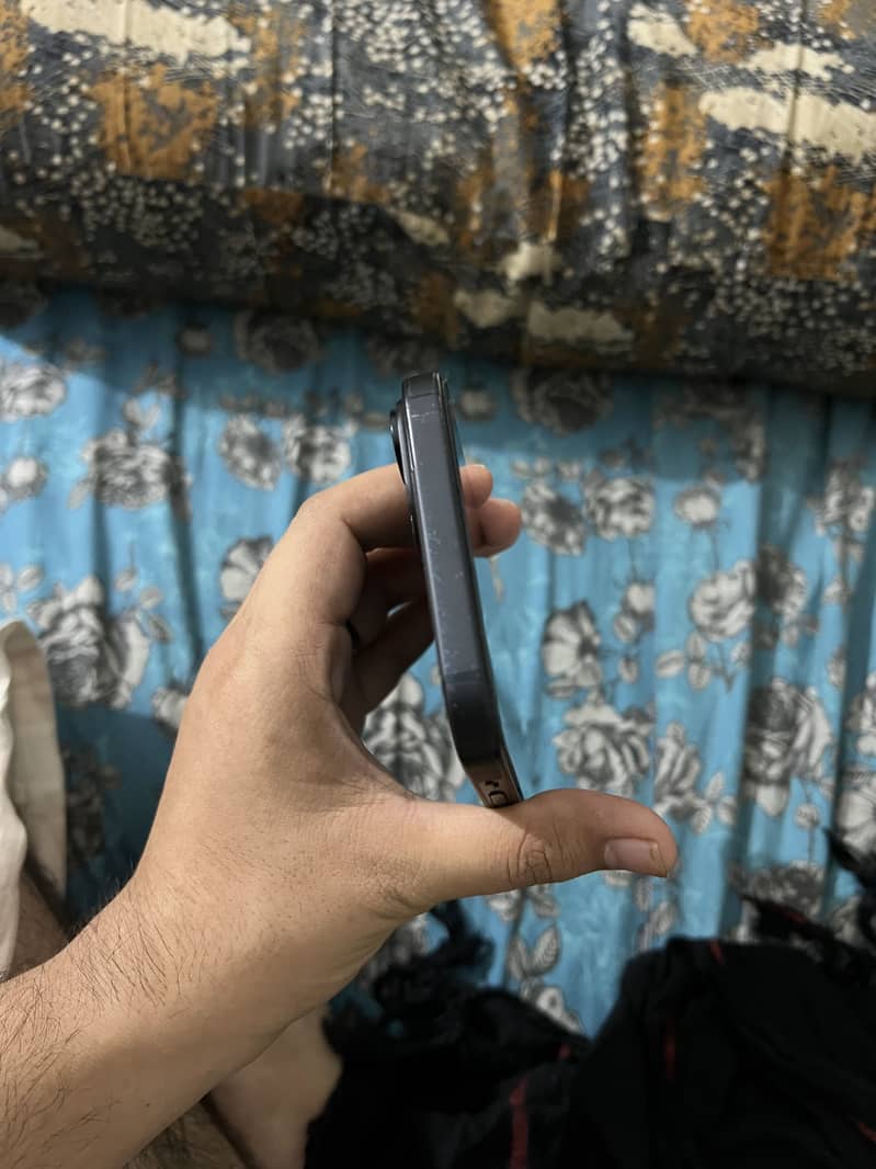 Iphone 15 plus 5