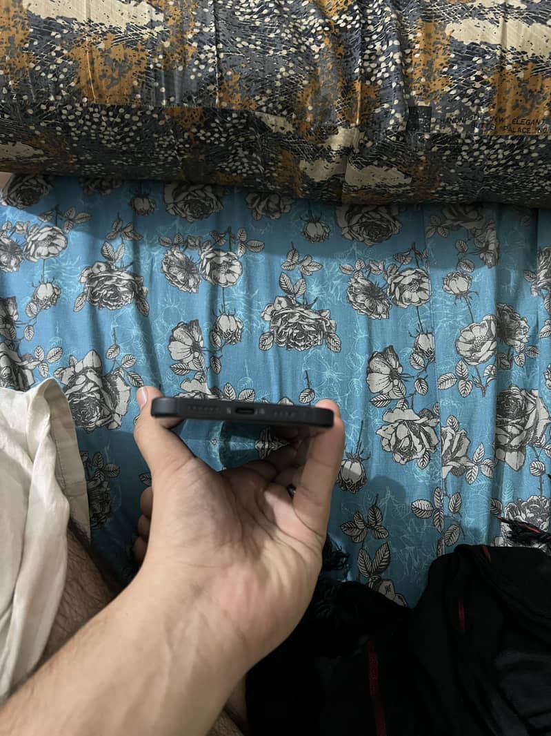 Iphone 15 plus 7