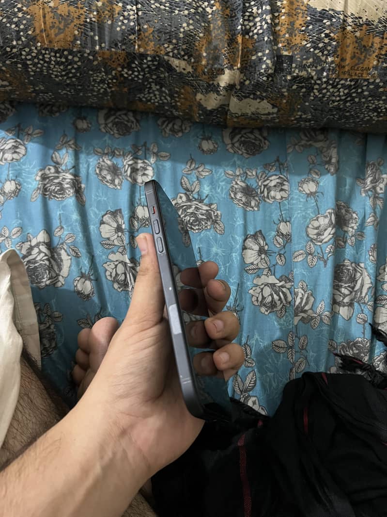 Iphone 15 plus 8
