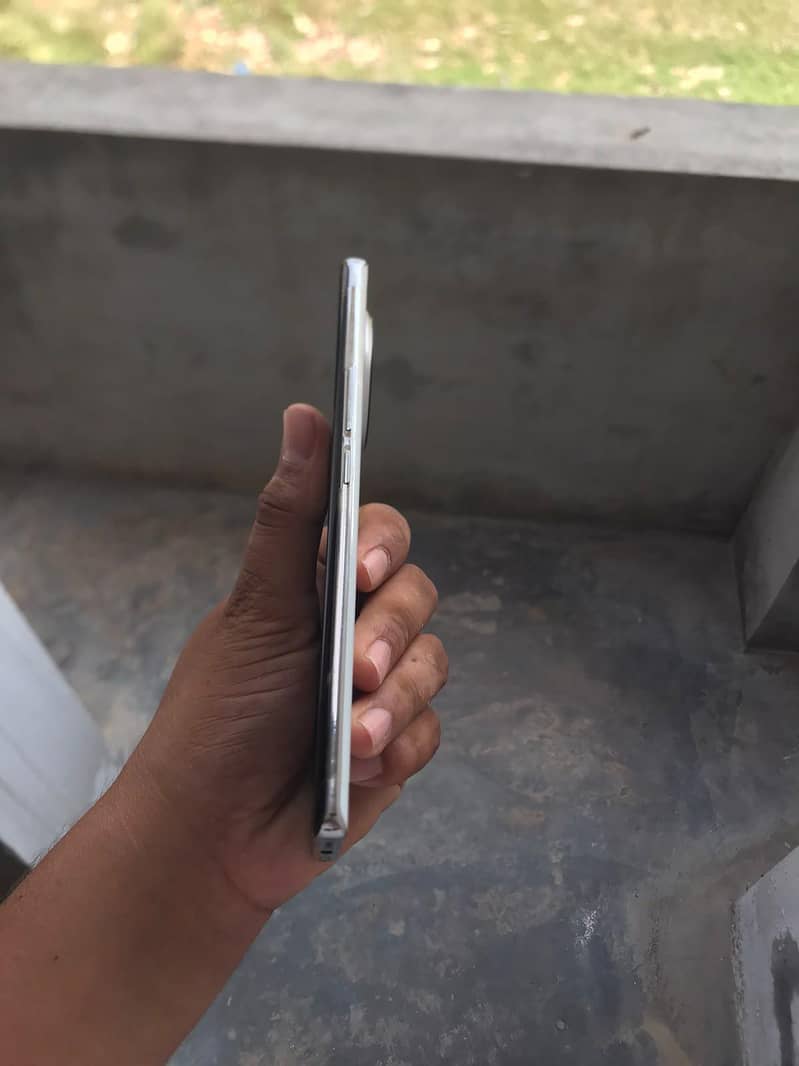 Tecno Spark 20 Pro Plus 3