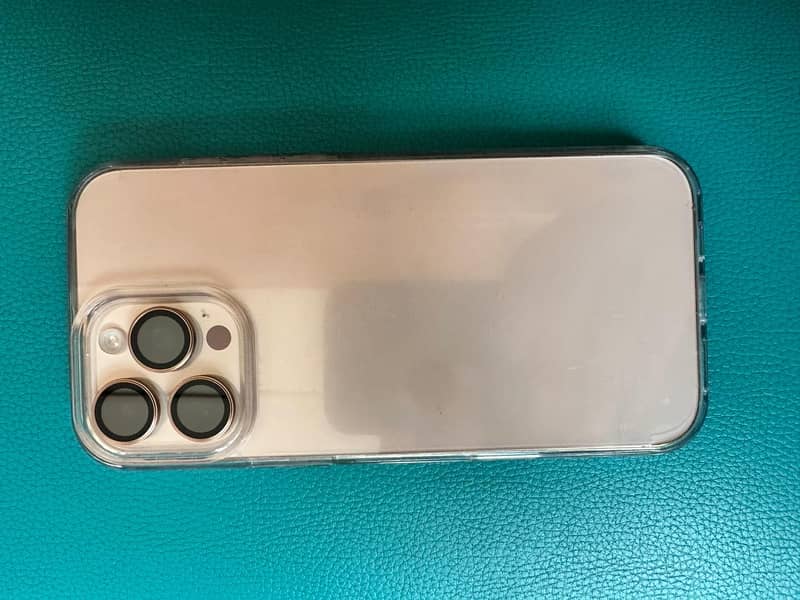Apple iPhone 16 Pro Max 7