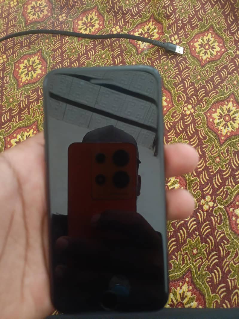 Apple iPhone 7 1