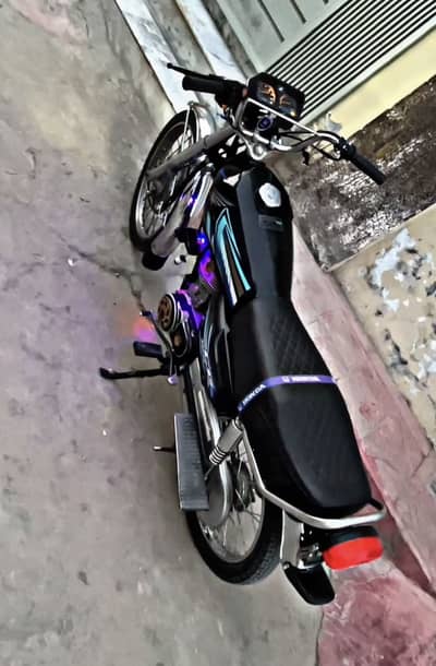 HONDA CG 125 GOOD CONDITION WHATSAPP NUM 03135523337