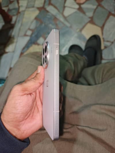 One Plus 13R