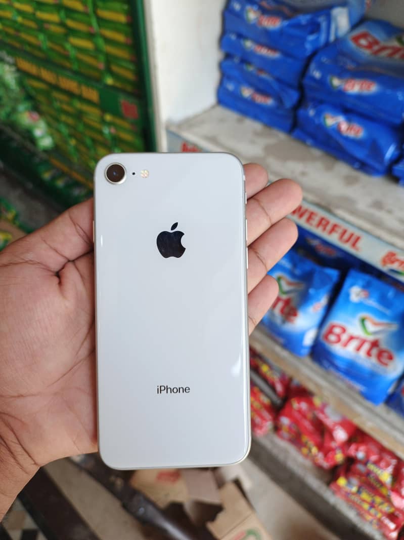 Apple iPhone 8 0