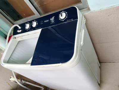 Haier Twin Tub Washing Machine HWM 100-1169