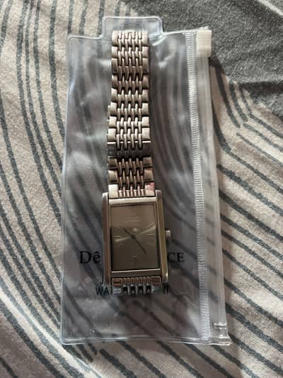 Citizen original quits watch 10.10 condition with 3 months warranty