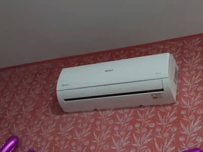 orient 1 ton ac just used 3 month