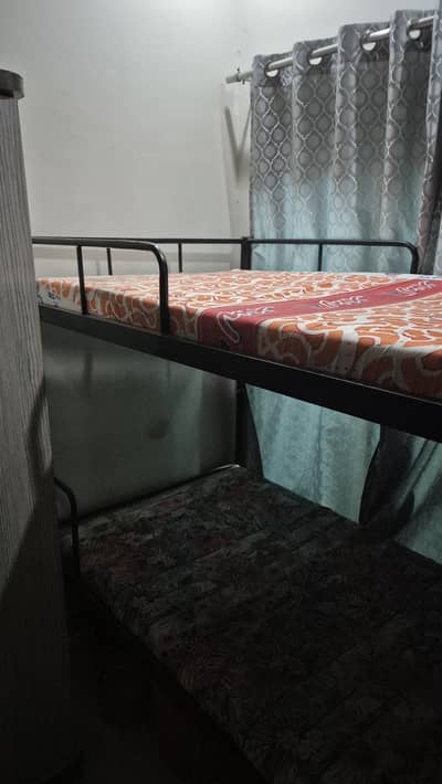 2 set off beds