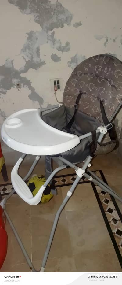 Baby High Chair - Grey tinnies