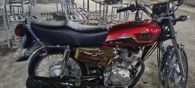 Honda CG125S Special Gold Edition