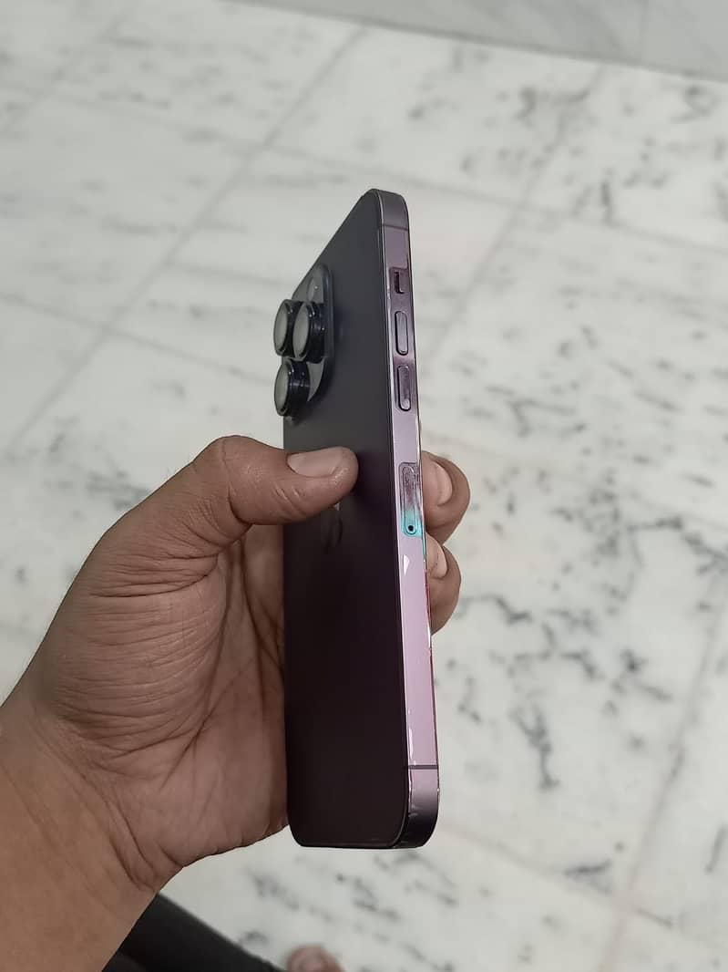 Apple iPhone 14 Pro Max 4