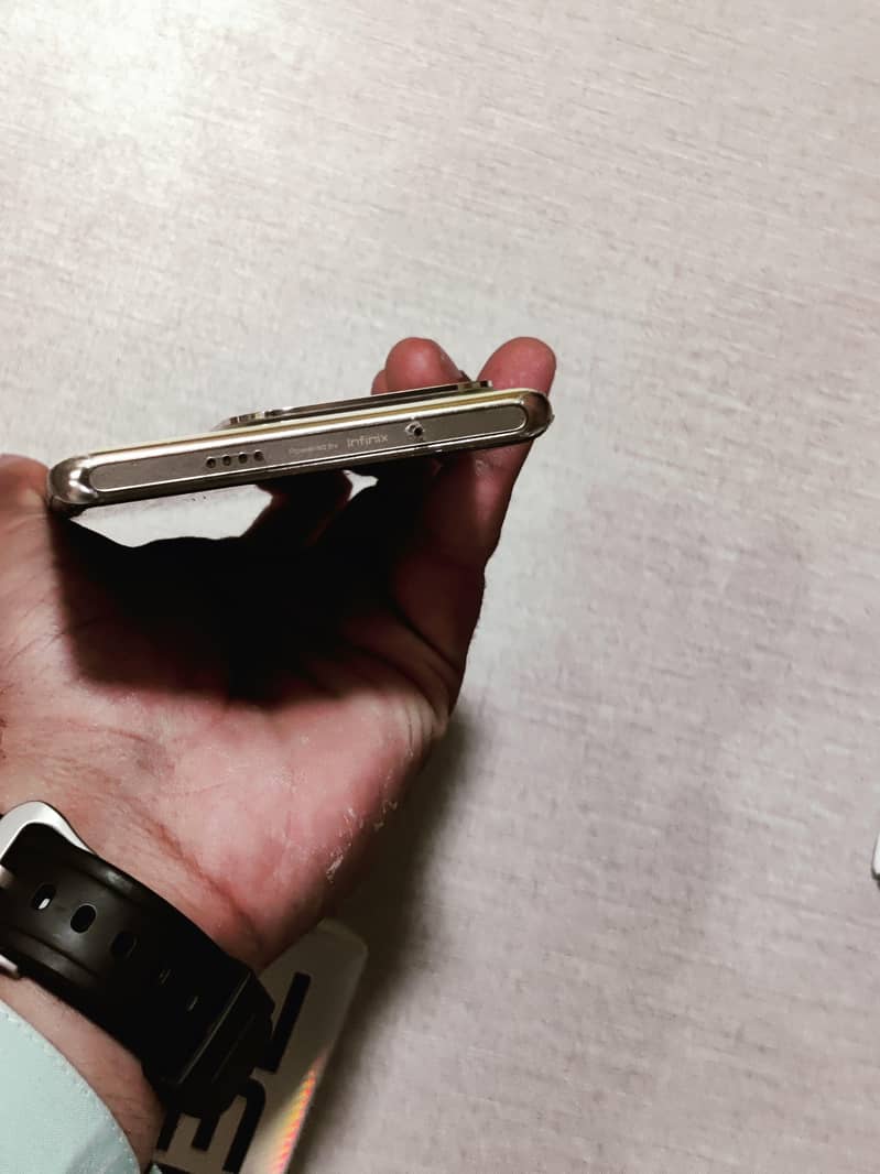 Infinix Zero 30 8
