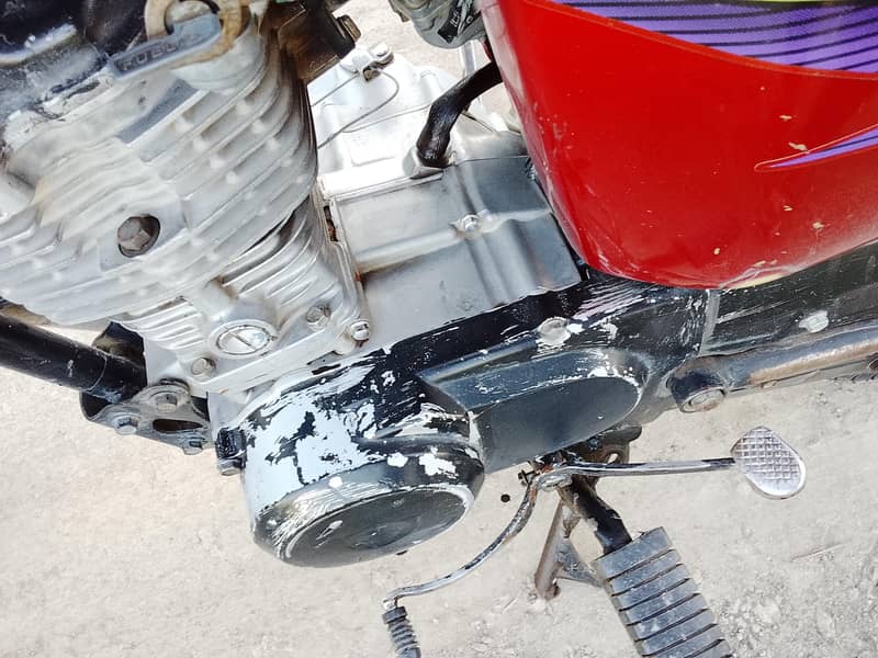 السلام علیکم بائیک فار سیل ہے بائو میٹرک موقع پر رہیں گے 7