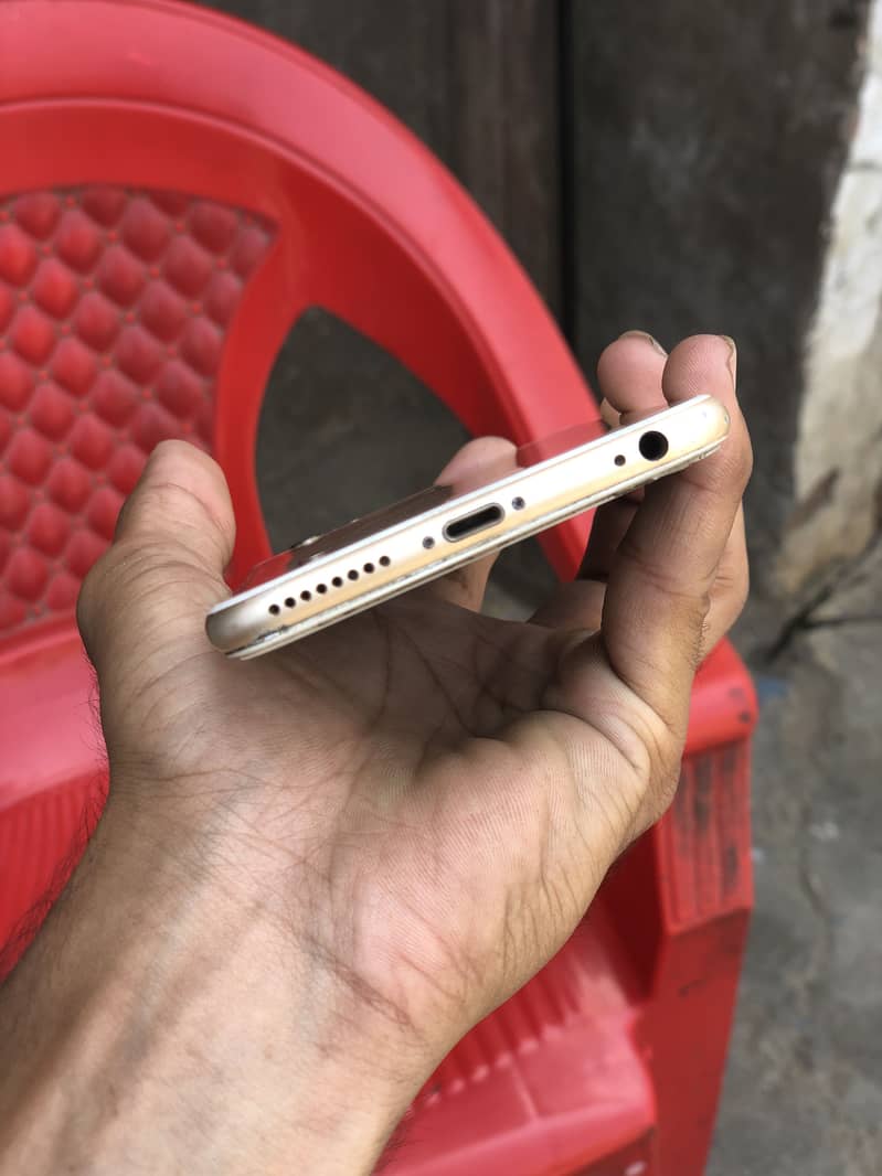 Apple iPhone 6S Plus 6