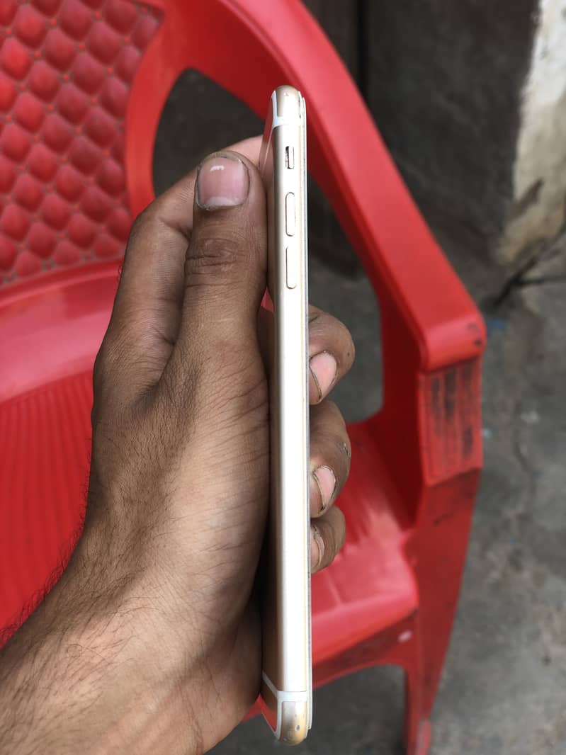 Apple iPhone 6S Plus 7