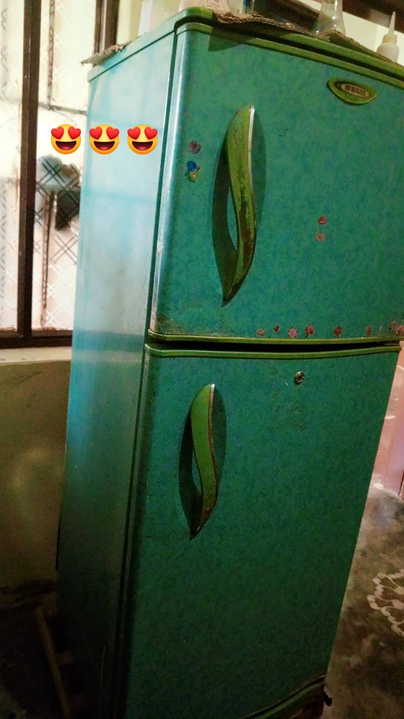 Refrigerator 10/10 3