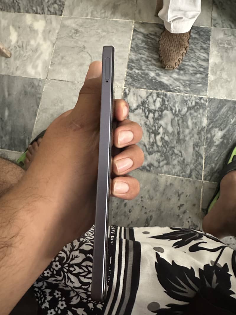Realme Note 60 4