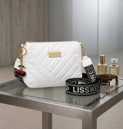 Women's Leather Plain Hand Bag *Product Description*: