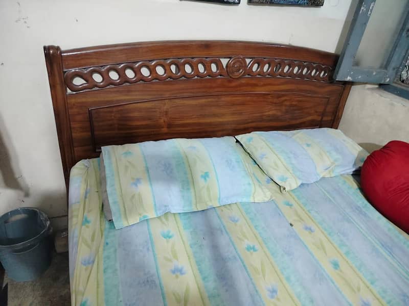 Double Bed , Dressing Table , And Showcase 0
