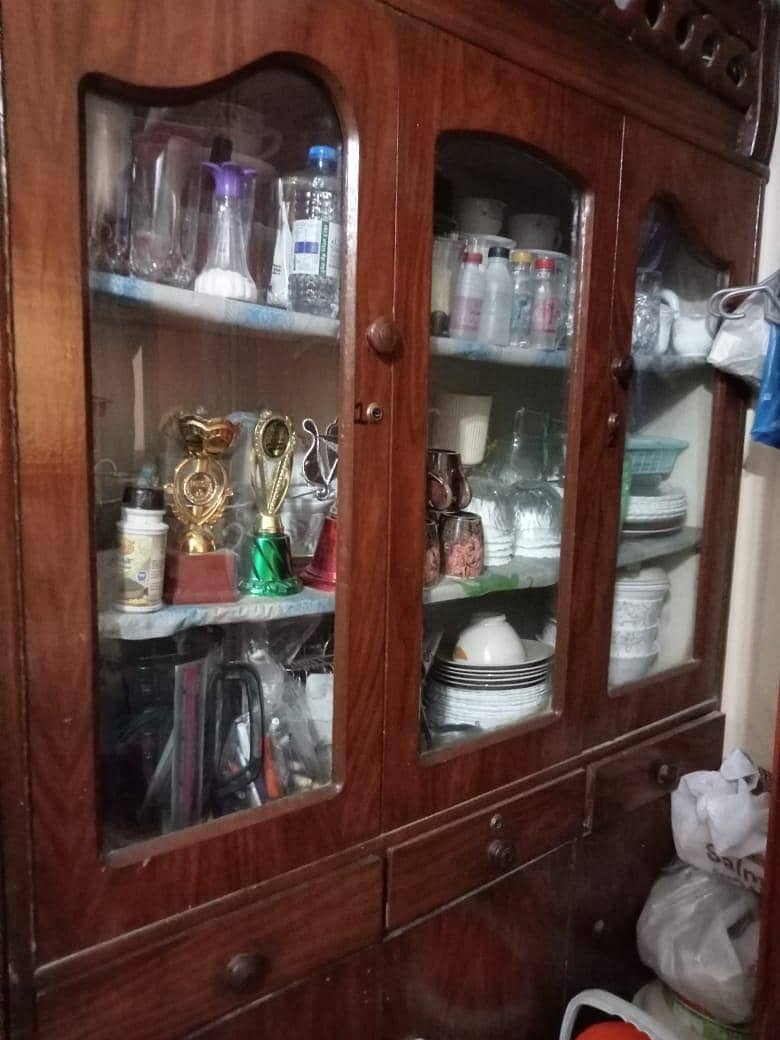 Double Bed , Dressing Table , And Showcase 3