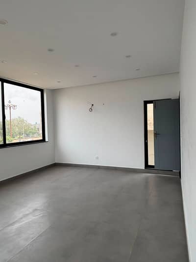 4 Marla Commercial Basement Available For Rent Park View City Lahore