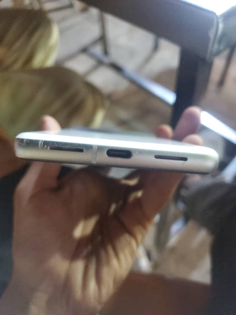 Google Pixel 7 5