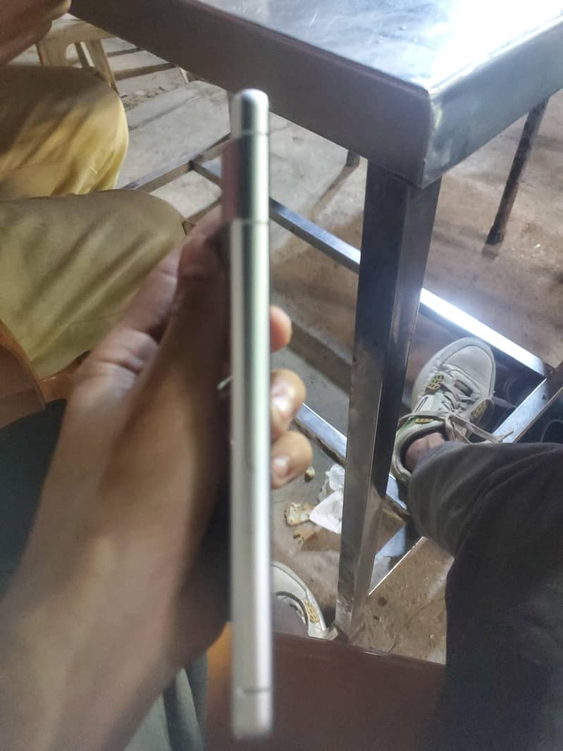 Google Pixel 7 6