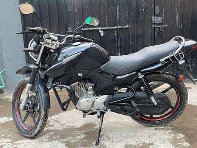 *Yamaha YBR 125G 2015 | Black | Punjab Registered|Excellent Condition