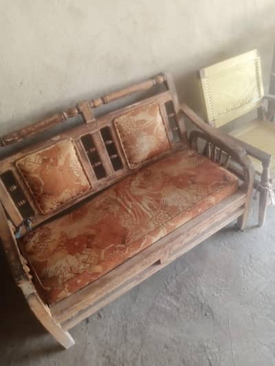 سوفہ سیٹ اور 4 کرسیاں