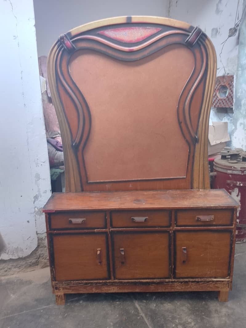 Showcase and Dressing table 1