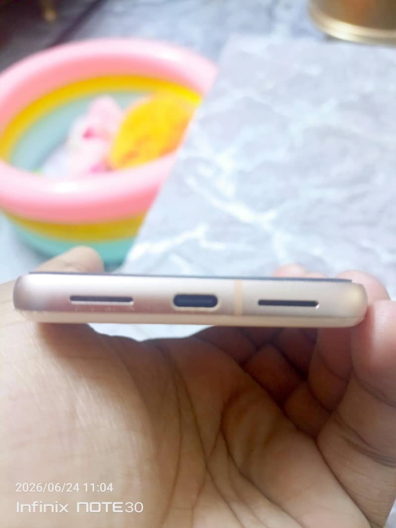 Google Pixel 8 1
