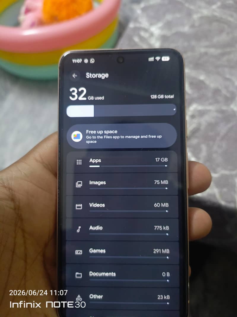 Google Pixel 8 6