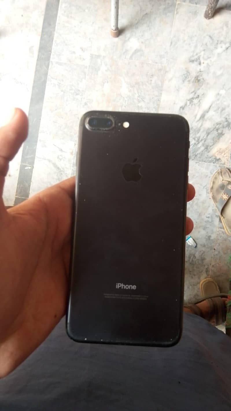 Apple iPhone 7 Plus 3