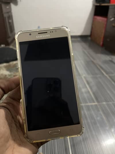 Samsung Mobile J7