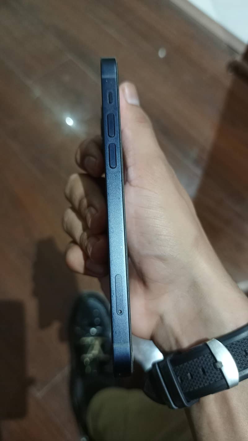 IPhone 12 3