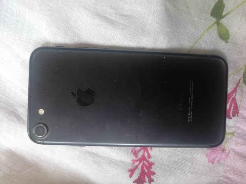 Apple iPhone 7 1