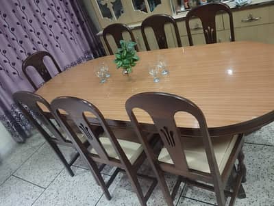 Dining Table Sheesham Wood in Excellent Condition is  for Sale.