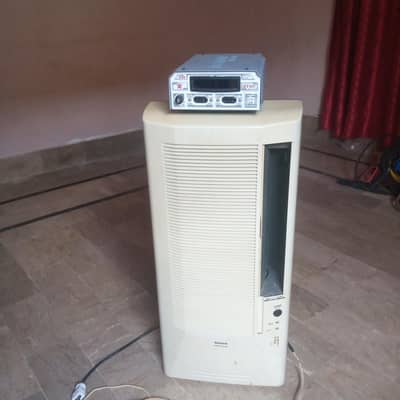 0.75Ton window AC used opened only for servicing.