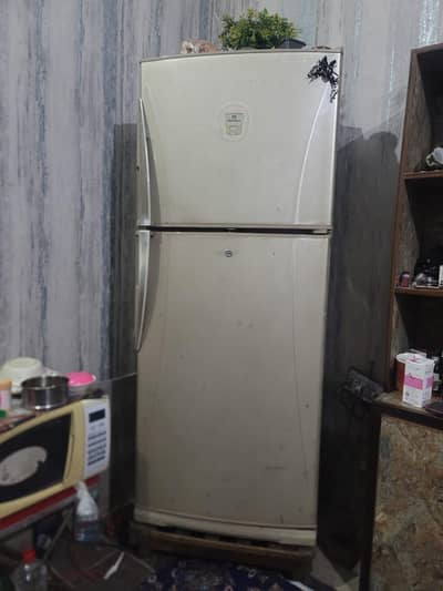 Dawlance Large Size Refrigerator fully original condition