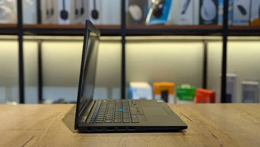 Dell laptop window 10 pro i5 7 Gen