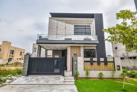 5 MARLA BRAND NEW MODERN DESIGNER HOUSE FOR RENT