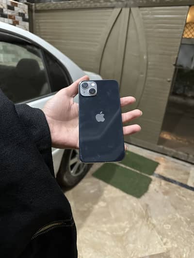 Apple iPhone 13