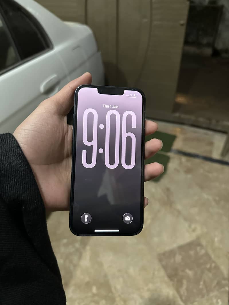 Apple iPhone 13 3